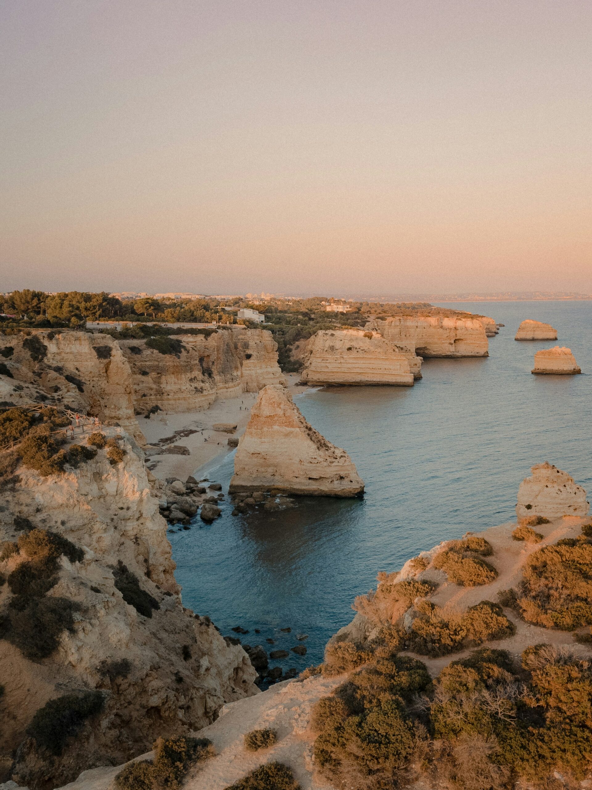 Read more about the article 11 Things I Wish I’d Known Before I Left the UK for Portugal